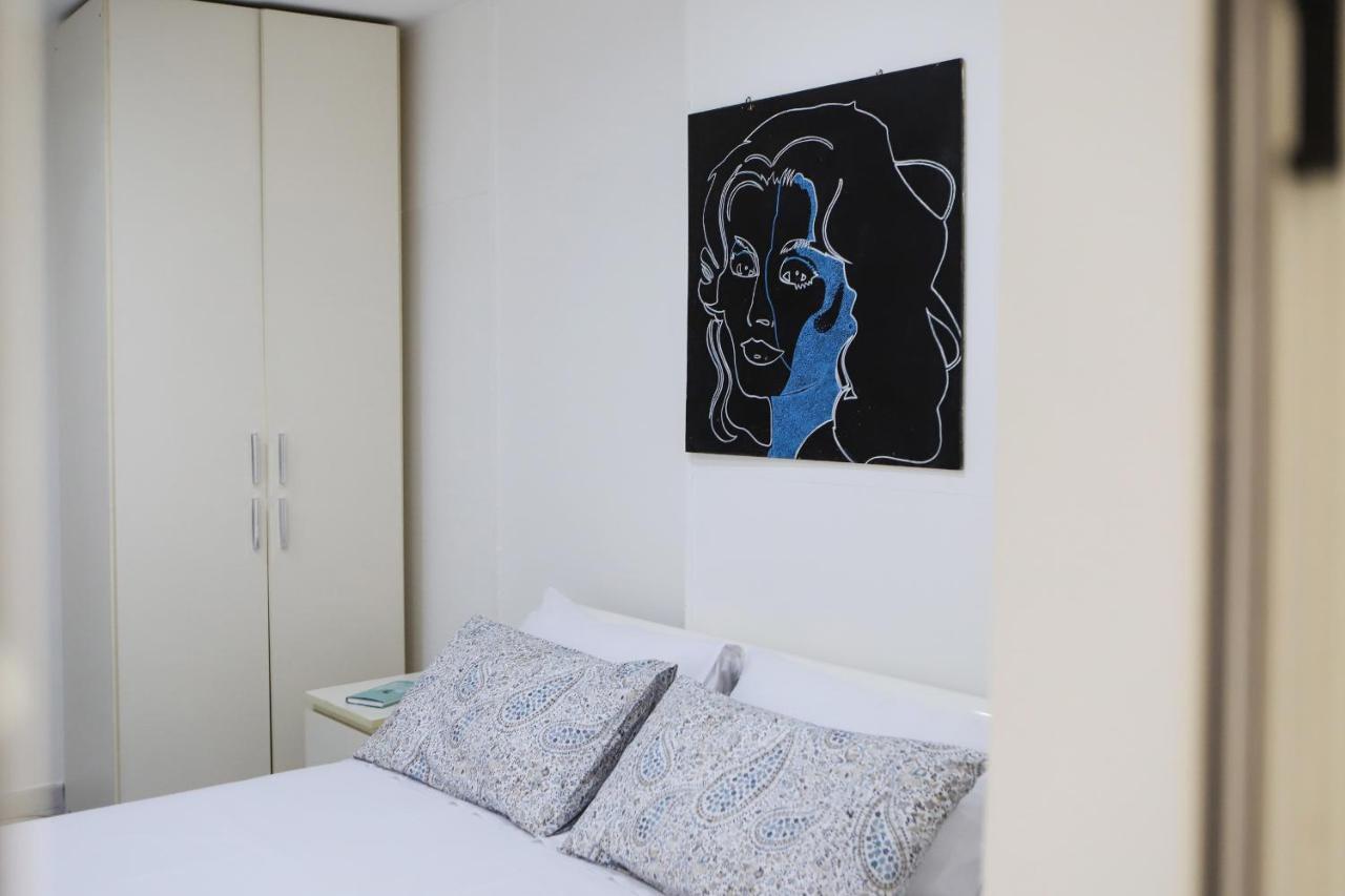 Napoli Centrale Budget Apartment Luaran gambar